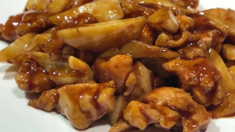 Rotating Close Up of Braised Chicken with Bamboo Shoots, Chinese Home Cooking Vídeos de archivo 331987914