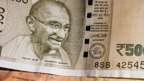 Rotating close up of an Indian 500 Rupee bill with face of Mahatma Gandhi. Stock Footage 145199274