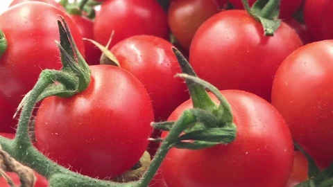 Rotating close up of raw red tomatoes Stock-Footage 79854257