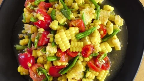 Rotating corn salad 库存影片 342672651