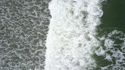 Rotating Drone Shot of Ocean Vídeo Stock 164926572