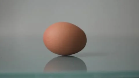 Rotating egg Stock Footage 320553834