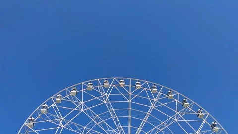 Rotating ferris wheel Stock Footage 251823056