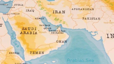 A Rotating Map Centered on United Arab Emirates. 스톡 동영상 243447223