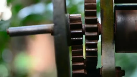 Rotating old rusty metal gears 库存影片 21003116