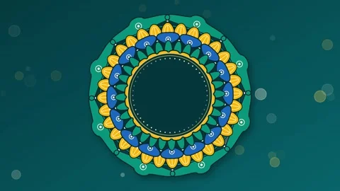 Rotating ornate mandala ring with empty circle in the middle for a logo on Vidéo 348260261