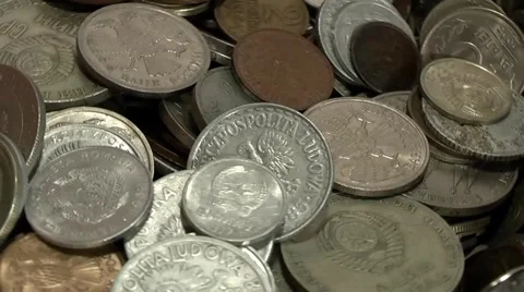 Rotating a pile of coins Stock Footage 1000176