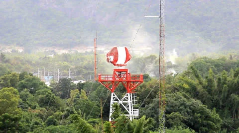 Rotating Radar on  Tower 库存影片 24466869