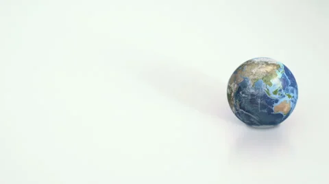 Rotating red apple turns into planet earth Stock Footage 41970448