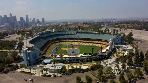 Rotating shot of Dodger Stadium with Downtown Los Angeles in the Background Stockbeeldmateriaal 221725757