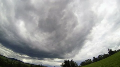 Rotating timelapse of mountains and sky in Beskid Sądecki Video stock 119867099