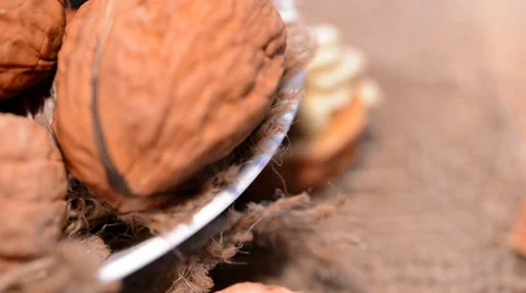 Rotating walnuts video (loopable) Vídeos de archivo 33757251