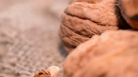 Rotating walnuts video (loopable) Vídeos de archivo 33757343