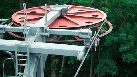 Rotating wheel of a ropeway 스톡 동영상 92436809
