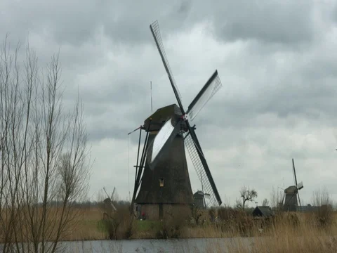 Rotating windmill workproces Stock Footage 73779068