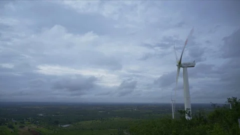 Rotating Windmills - Time lapse 動画素材 117403455