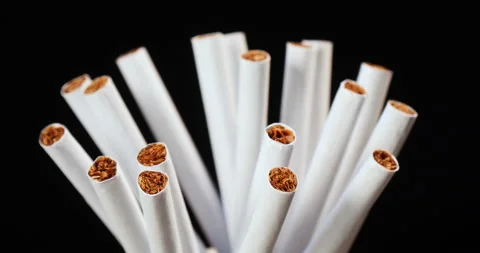 Rotation of cigarettes 库存影片 162611922