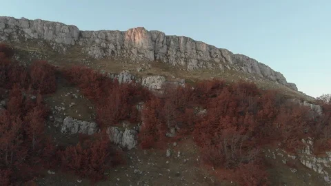 A rotation from moutain to an open space Stock Footage 119329064