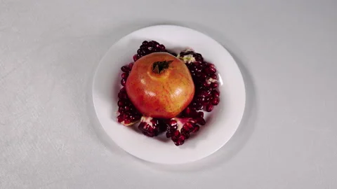 Rotation Of Pomegranate Vídeo Stock 99438305