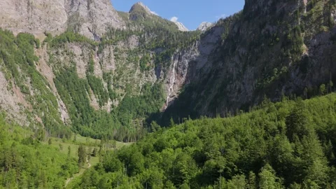 Rothbachfall Waterfall Cliff Aerial Push In Berchtesgaden Germany 動画素材 336394772