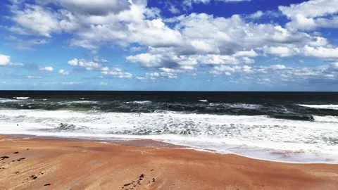 Rough Atlantic beach flyover Vídeo Stock 254829626