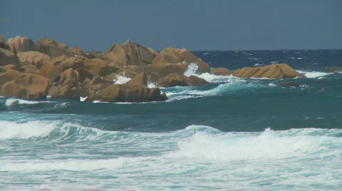 Rough sea on la digue Stock Footage