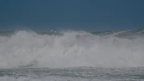 Rough Seas, wild storm High Quality footage Vidéo 152110376