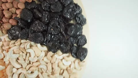 Roulette. Hazelnut selection. The benefits and harms of walnut. 스톡 동영상 169137569