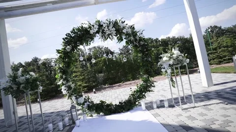 Round arch at the wedding ceremony Stock Footage 147753160