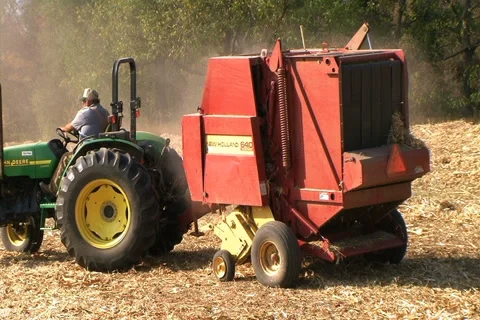 Round Baler in Action 動画素材 2770855