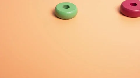 Round blocks moving Stock Footage 132417620