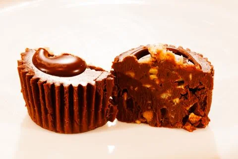 Round chocolate cake Stock Photos