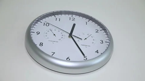 Round the clock on the wall Vídeo Stock 59182919