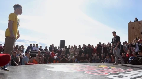Round Of Dance Battle Between Two Breakdance Dancers Stock-Footage 109992747
