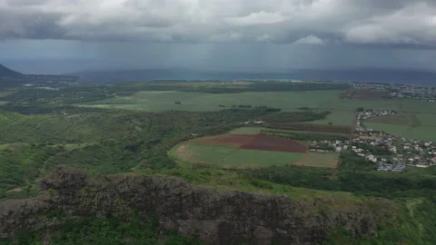 Round fields. Drone camera moving close to the tea plantation with mountain Video stock 172108245