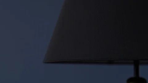 Round lamp shell, lamp turn on and off, stockvideo Vidéo 86769945