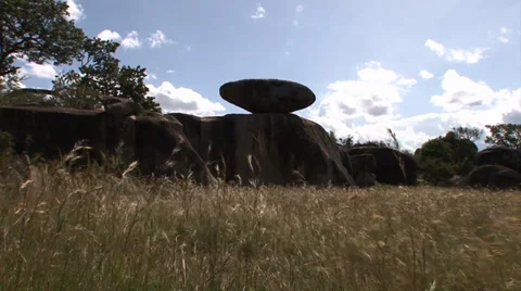 Round Rocks Serengeti Видео 33778190