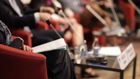 Round table discussion, political or business conference Video stock 254405020