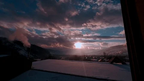 Round time lapse. Winter landscape. Village. From the chimney smoke coming out Vidéo 71963842