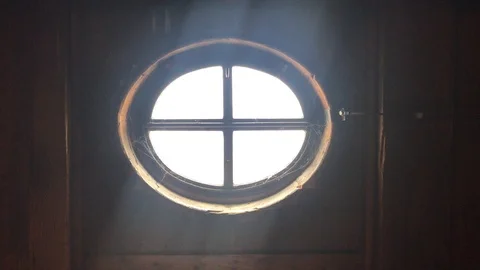 Round Windows 库存影片 95983914