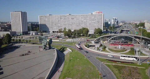 Roundabout in Katowice Jerzy Zi?tek. Monument of Silesian Insurgents Stock Footage 121361443