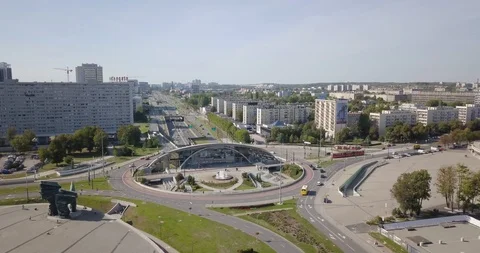 Roundabout in Katowice Jerzy Zi?tek. Monument of Silesian Insurgents 库存影片 121361698