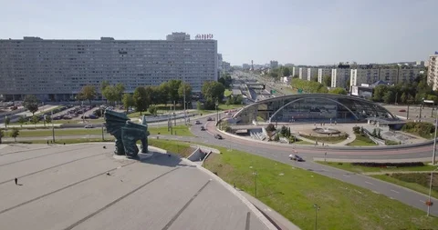 Roundabout in Katowice Jerzy Zi?tek. Monument of Silesian Insurgents 스톡 동영상 121362076