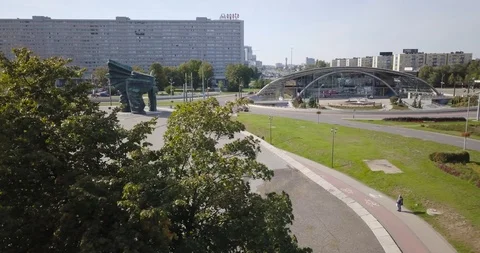 Roundabout in Katowice Jerzy Zi?tek. Monument of Silesian Insurgents Stock Footage 121362083