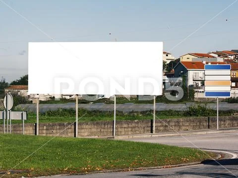 Roundabout Mockup Plantilla PSD