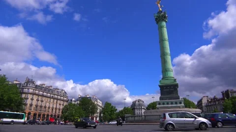 A roundabout in Paris Bastille district. Stock Footage 41582976