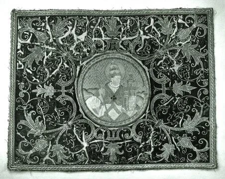 Roundel appliqud to rectangular panel 15th and 17th century Italian or Span.. Foto stock