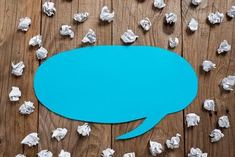 Rounden Speech Bubble On Floor With Important Information Written In With Paper Stock Photos