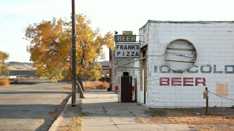 Route 66 ghost town bar grill abandoned Stock Footage 33944332