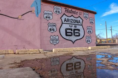 Route 66 Mural and reflection at Holbrook Arizona Stock-Fotos